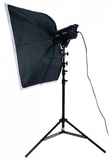 LED 100 with Bowens Mt. Reflector - Click Image to Close